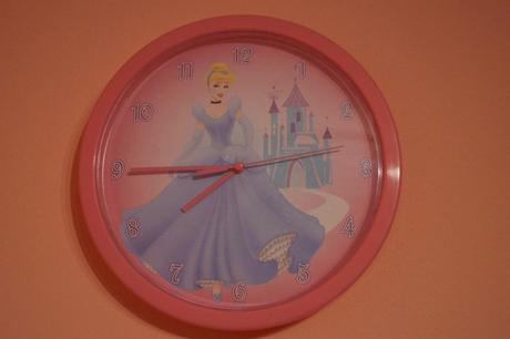 Hodiny disney princess-popoluska,