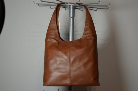 Kožená kabelka, 