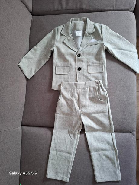 Chlapčenský oblek, 104