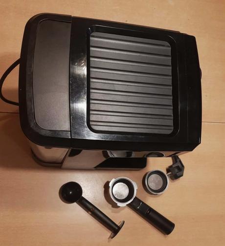 Predám pákový kávovar ecg - esp20101 espresso, 