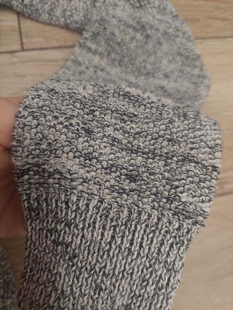 Sveter s lesklými nitami, s