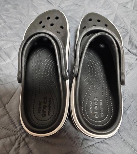 Crocs, crocs,39