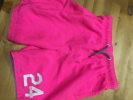 Tielko na leto, rebel,128