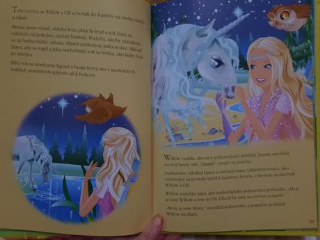 Barbie ružová a zelená kniha rozprávok, 
