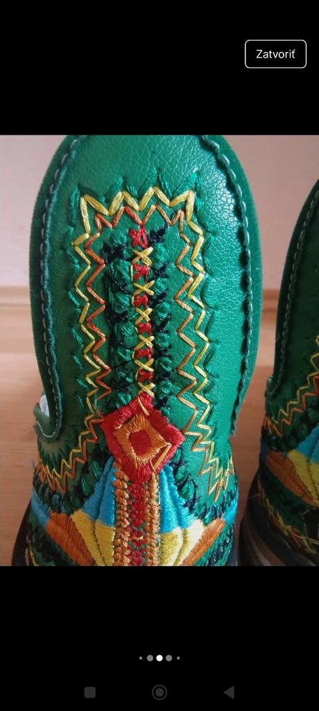 Vyšívané topánočky, 39