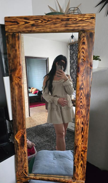 Šaty s odhalenymi rukavmi, m