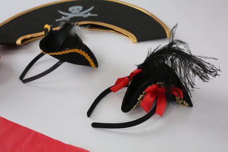 Karnevalové parochne a klobúky,