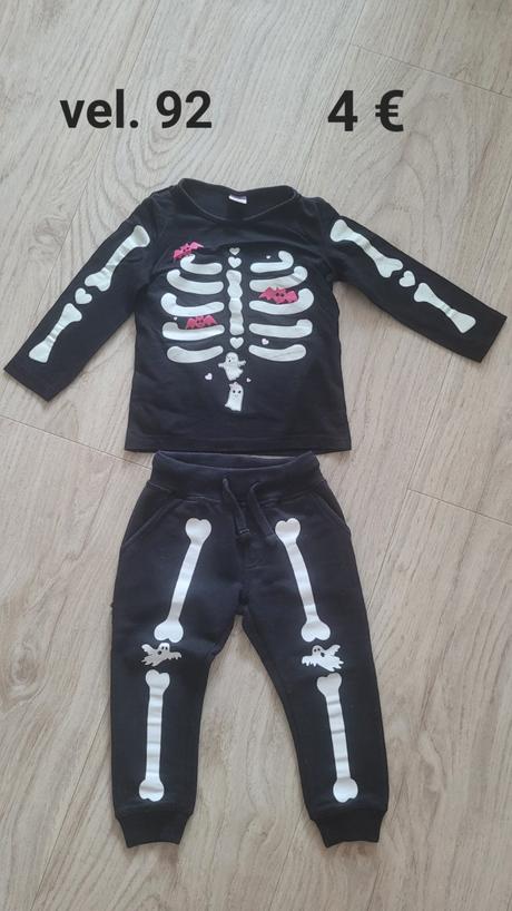 Teplaky a tricko "kostrička" vel. 92, 