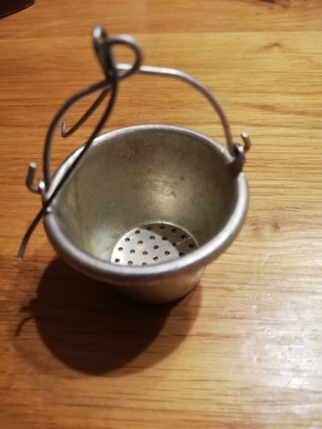 Retro sitko na čaj, 