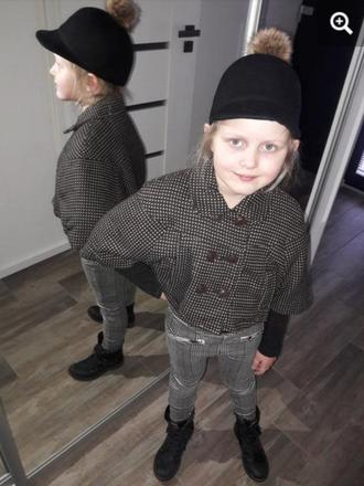 Úžasná kabátiková pelerínka, má otvory na ruky 2-6, prémaman,110