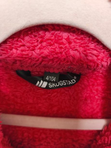 Mikina, skogstad,104