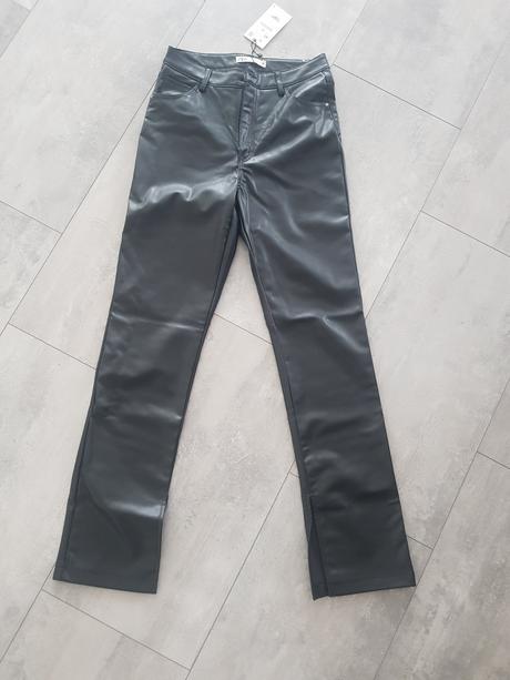 Nové s visačkou koženkové nohavice, zara,40