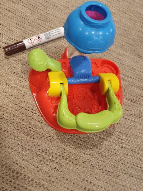 Play doh strojček, 