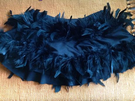 Suknicka s prirodnym perim, 152