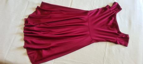 Jednoduché elegantné šaty, 164