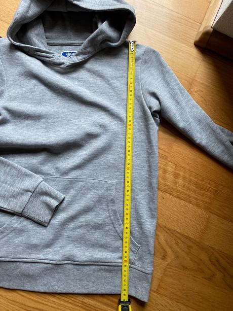 Mikiny v top stave, 146