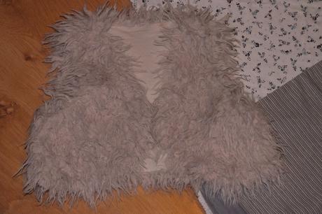 Saty, tricko + vesta, next,110