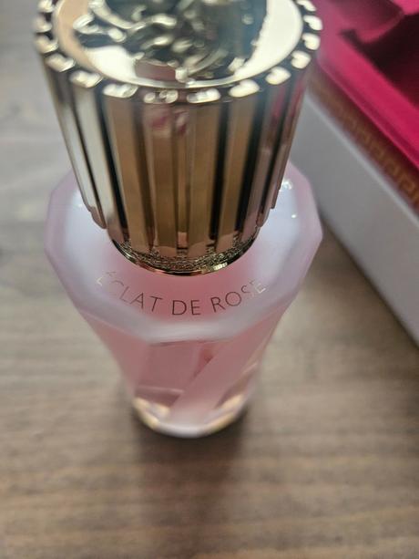 Versace ateliér - eclat de rose,