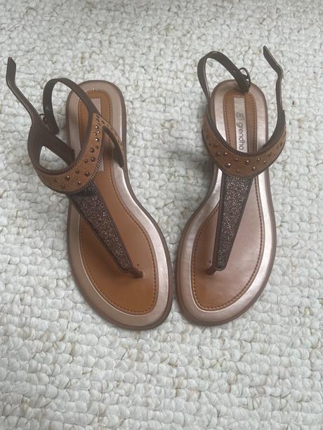 Sandálky grendha, 39