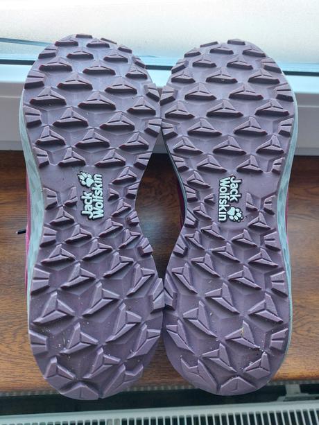 Úplne nové nepremokavé tenisky, jack wolfskin,39