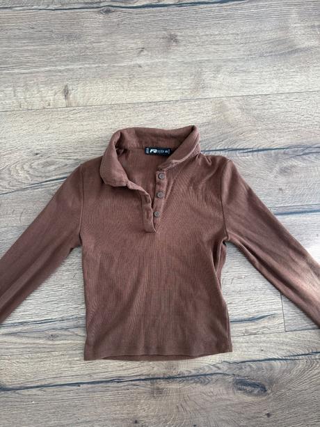 Hnedy croptopovy top ll veľkosť xs, xs