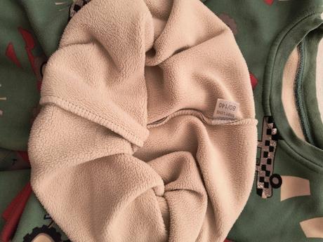 Pyžamo s autami, 116