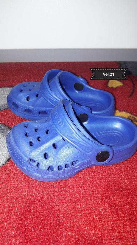 Crocsy, 21