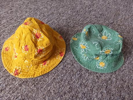 Klobúčiky 52 cm, 110