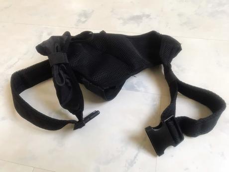 Bežecký opasok s kapsou a držiakom na fľašu,