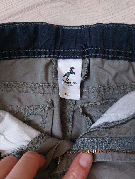 Šortky, palomino,104