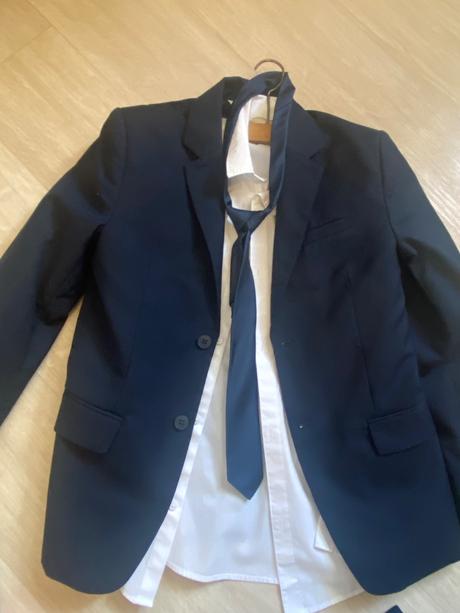 Slávnostný oblek h&m 146, 146