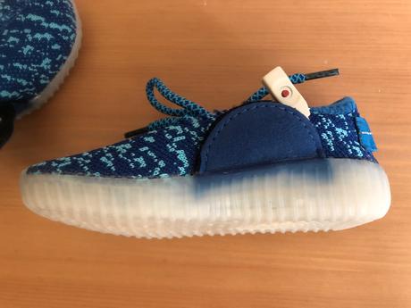 Svietiace topánky, 26