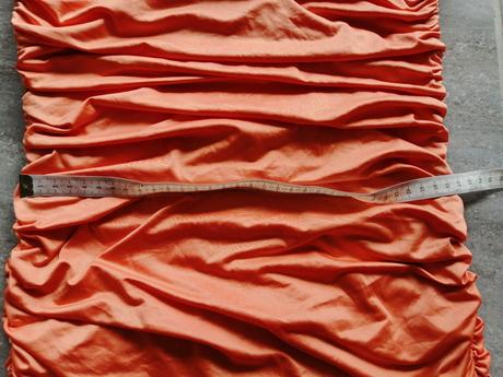 Jemné broskyňové šaty made in italy, v34-36, s