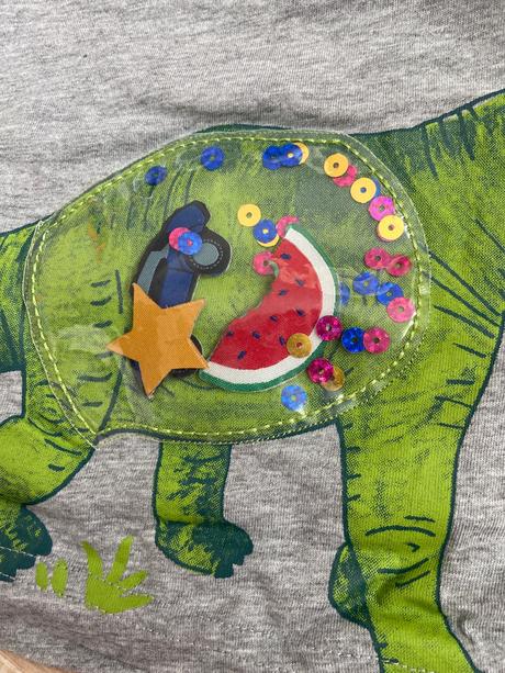 Tricko dino 98, tesco,98