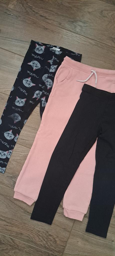 3x nohavice, 122–134