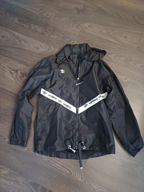 Umbro bundička, umbro,158