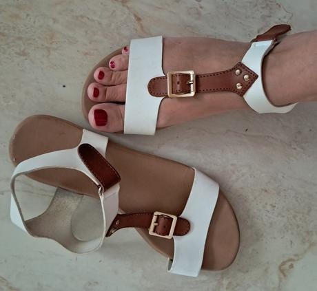 Pohodlne biele sandale, 39