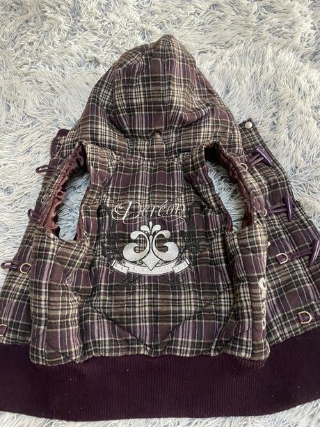 Dievčenská vesta, 158