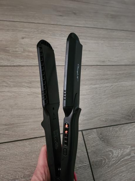 Široká žehlička na vlasy, 