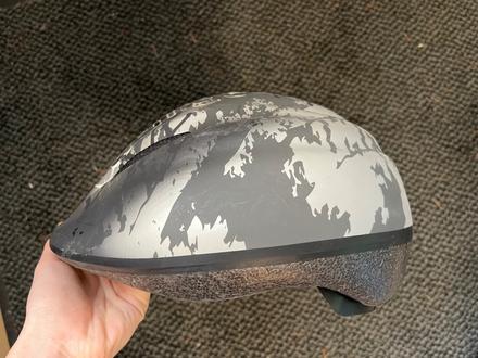 Cyklistická prilba longus, s