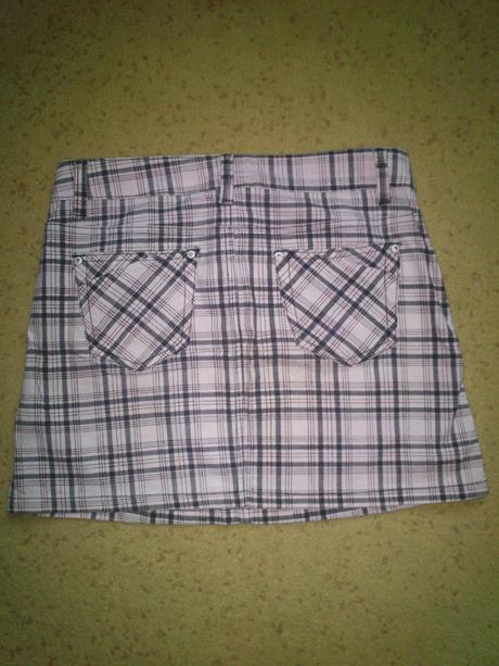 Karovaná  bledoruzova sukňa, 140