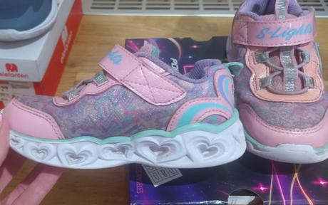 Skechers, skechers,24