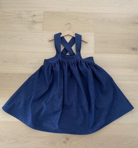 Krasna suknicka, 140 / 146