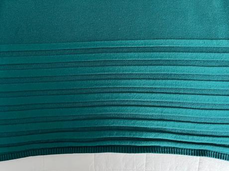 Smaragdovo-zelené šaty s rolákom, camaieu,l