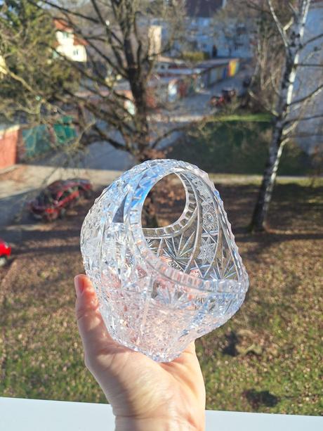 Kristalove sklenene kosiky, 