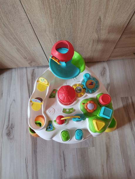 Interaktívny hrací stolík clementoni, 