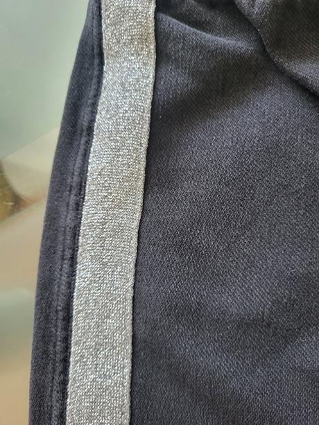 Džegíny, calzedonia,128