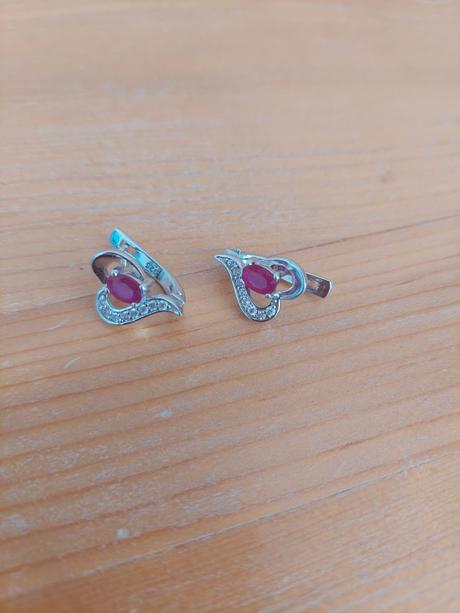 Strieborné náušnice, 