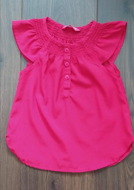 Malinová blúzka s volánom na pleciach - veľ. 104, 104