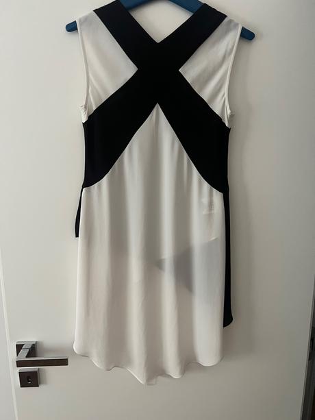 Bcbg maxazria top, xs